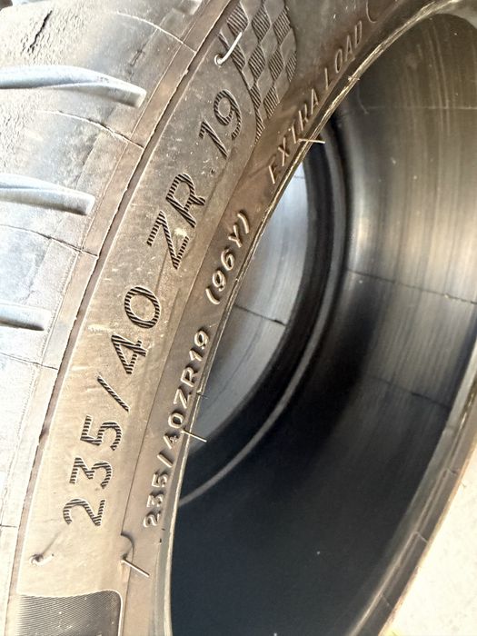 4 броя Michelin Pilot Sport 4S  235/40/19
