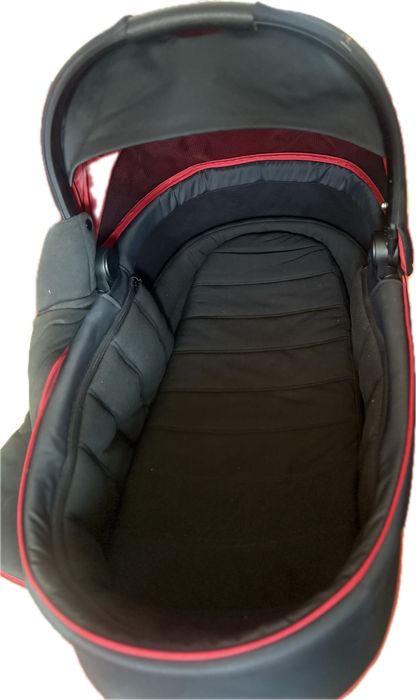 Кош за новородено Cybex Priam 3 Lux Ferrari Victory Black