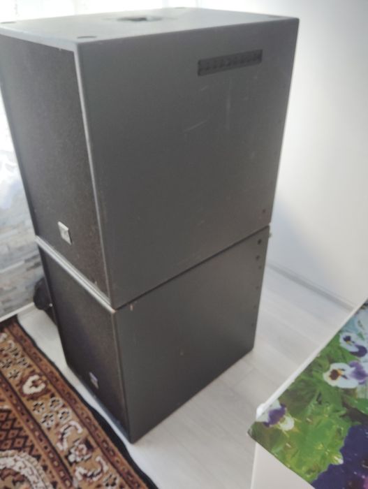 Schimb  !!! Un bas activ și un top activ hk projector de 600w fiecare