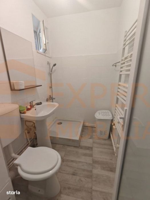 Apartament 3 camere de vanzare in zona Far, Constanta