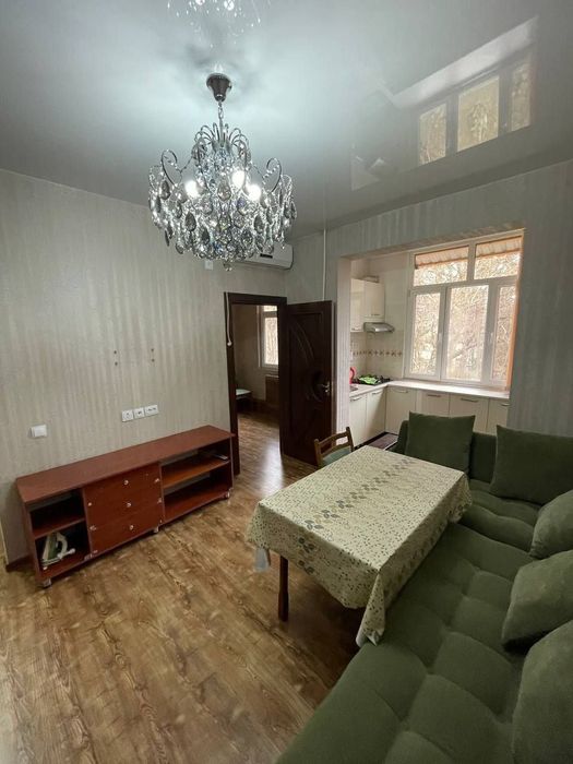 Чиланзар 2 квартал 3 комнатная квартира за 450 у.е