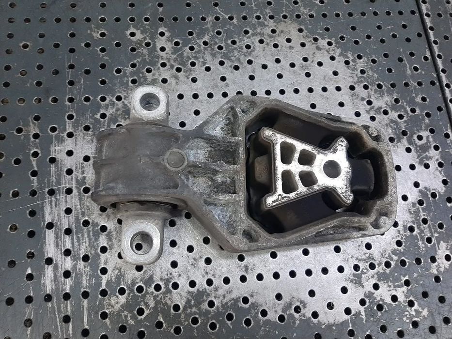 suport motor 1.6b mercedes cla x117 a-class w176 b-class w246  a2462401209
