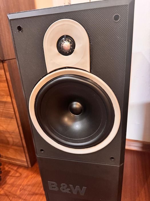 Boxe B&W DM 1800