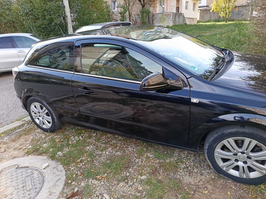 Opel sport GTC. Din 2010. Preț 1950 euro.