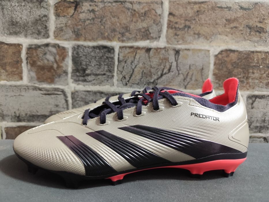 Ghete de fotbal Adidas Predator