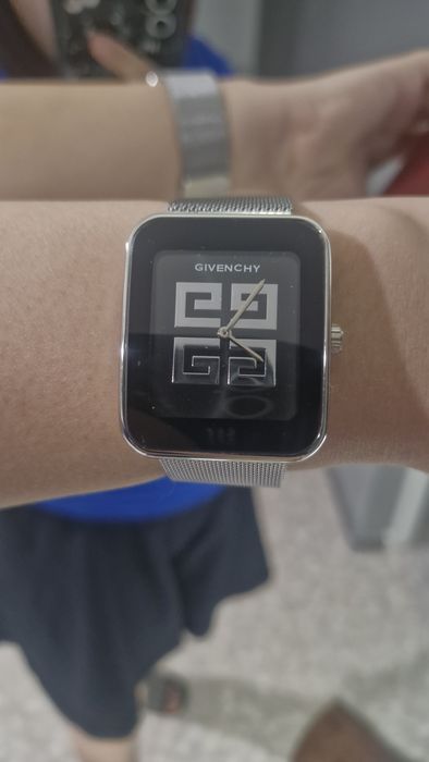 Часы Givenchy

магнитный ремешок

Люкс