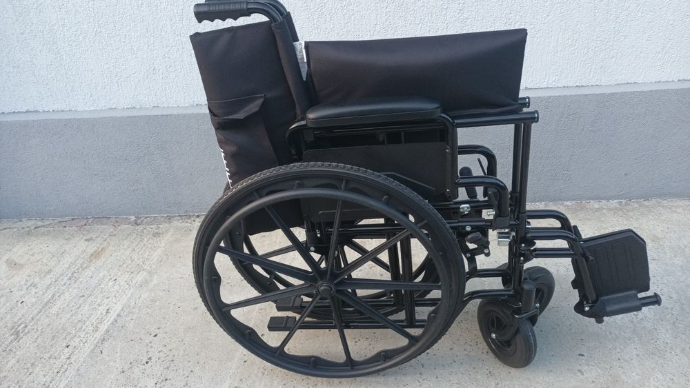 Scaun cu rotile Pepe mobility