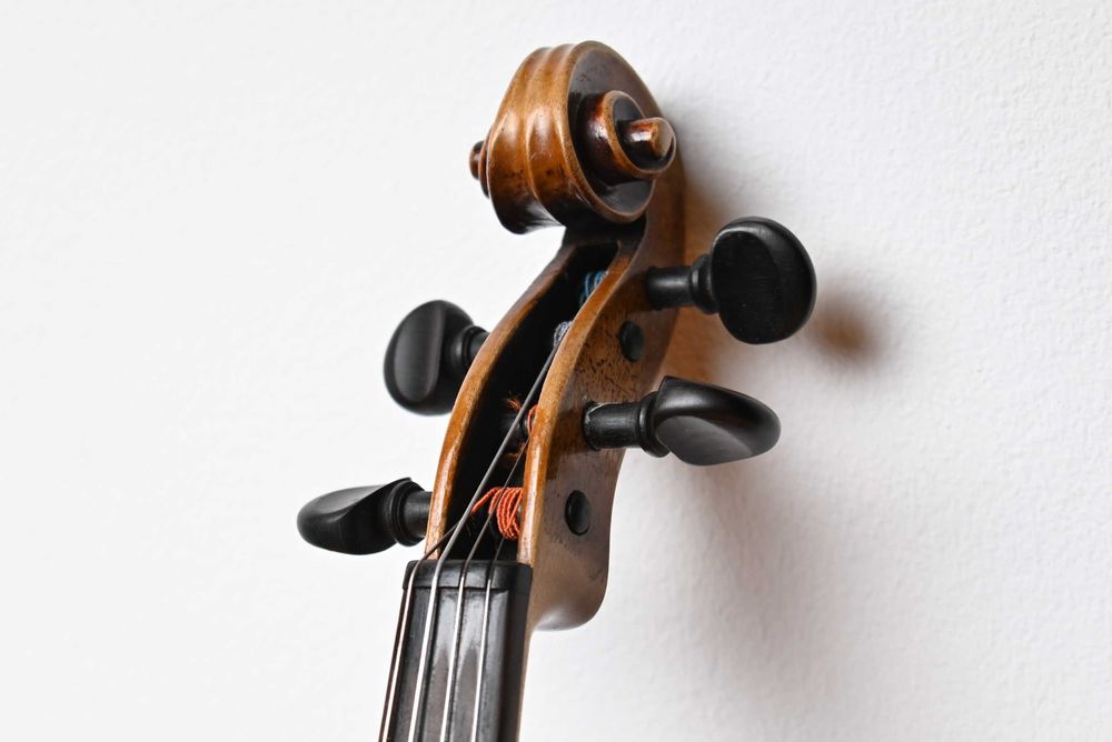 vioara 4/4 intreaga model Nemtesc