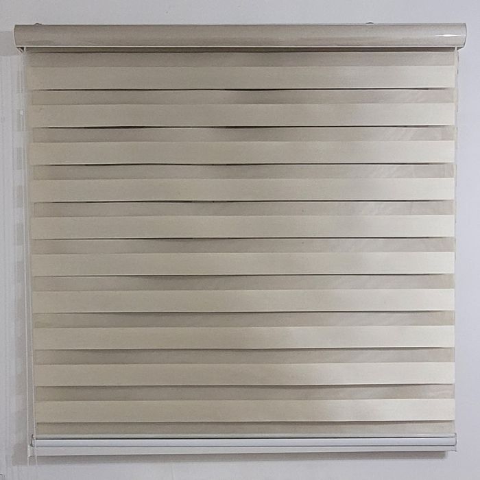 Срочно. Продам срочно ролл шторы.