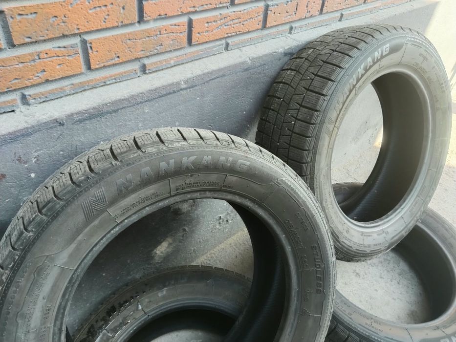 Срочно Продам  ЗИМНИЕ ШИНЫ
