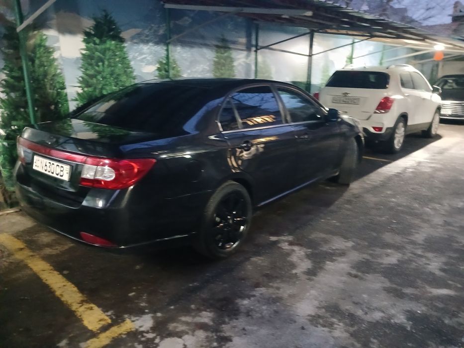 Boshiga 3000, qogani bir yilda 300dan. Epika sotiladi.