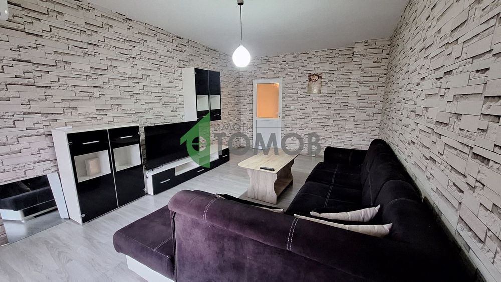 Просторен двустаен апартамент в района на Станционната градина