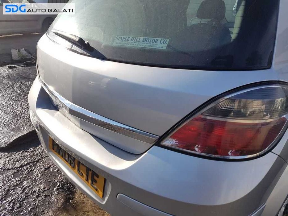 Hayon Haion Portbagaj Dezechipat cu Luneta Geam Sticla Opel Astra H Hatchback 2004 - 2010 Cod Culoare Z2AU