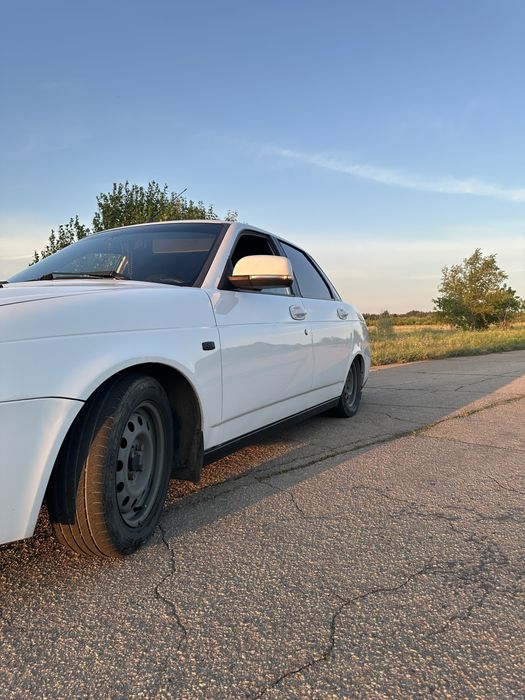 Lada приора 2012 года