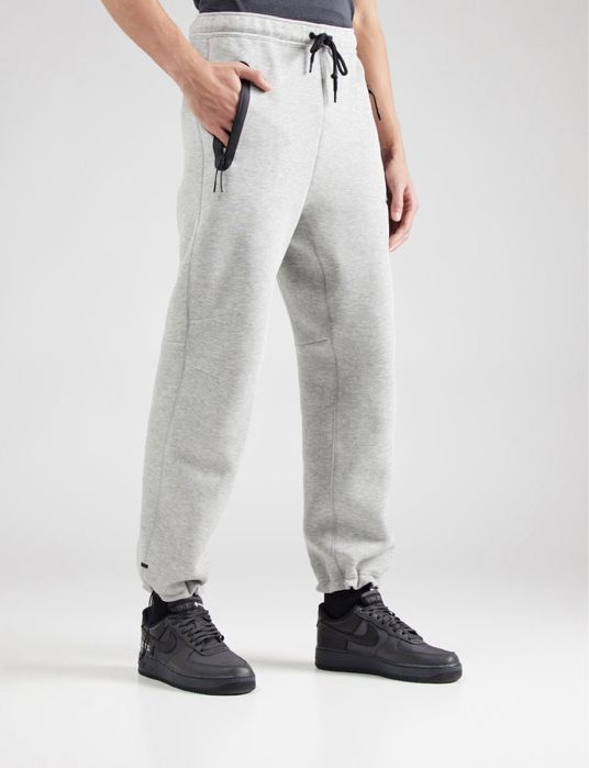 Nike Tech Fleece ОРИГИНАЛЕН мъжки елип горнище и долнище - L