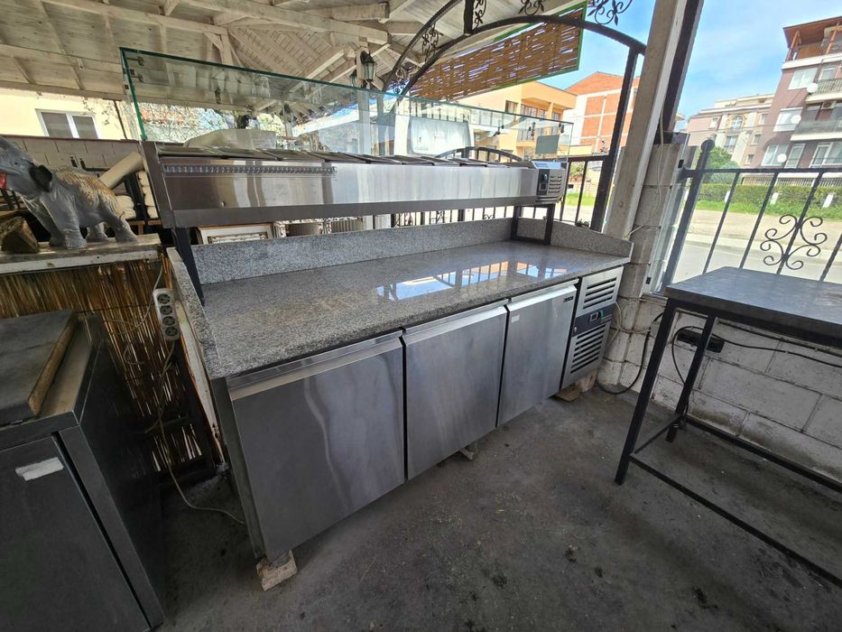 Пицарска маса с хладилник и витрина GGM Gastro