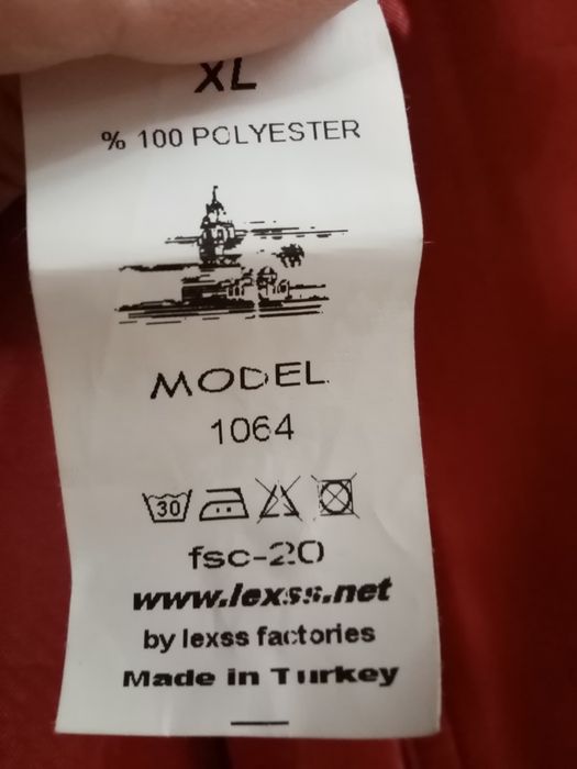 Продам тренч 5 800 тг очень красивый