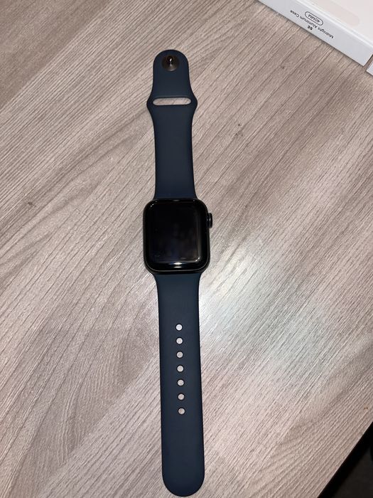 Apple Watch SE срочно