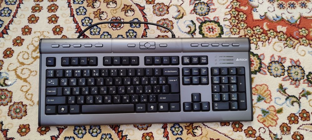 Klaviatura: A4Tech KLS-7MUU