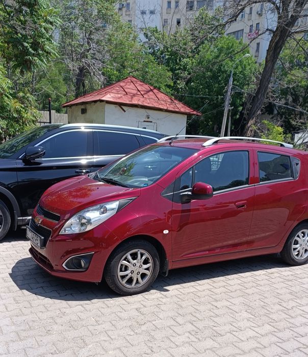 Спарк Chevrolet , вишневый