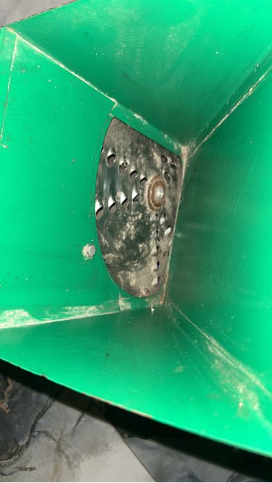 Vand tocatoare de mere , pere