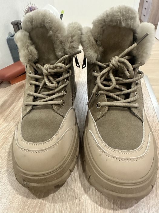 Зимние ботинки замшевые