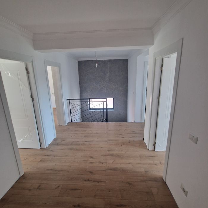 Apartament/Casa tip Duplex  4 camere,Focsa