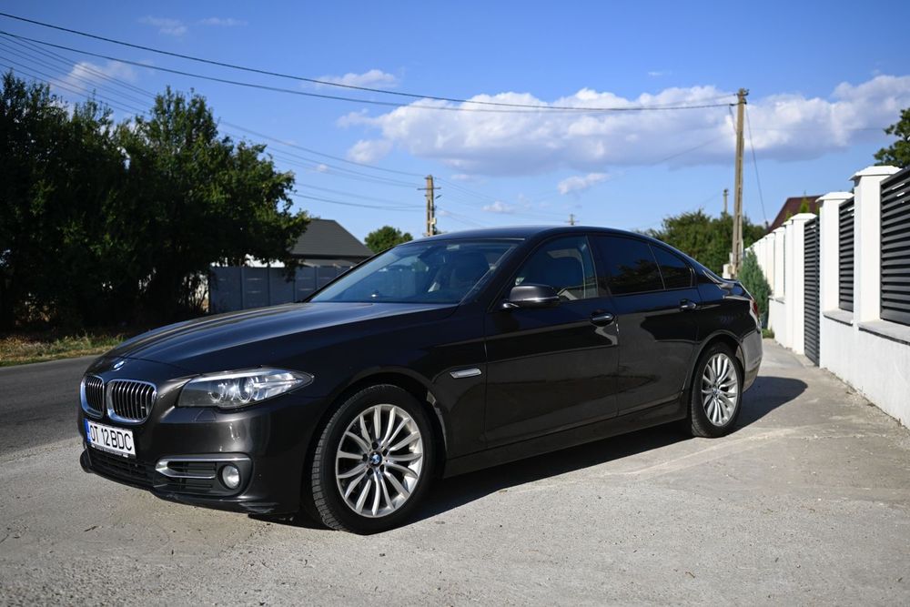 BMW Seria 5 F10 • 305.000 KM • ADAPTIVE LED • NAVIGAȚIE • Scaune Electrice
