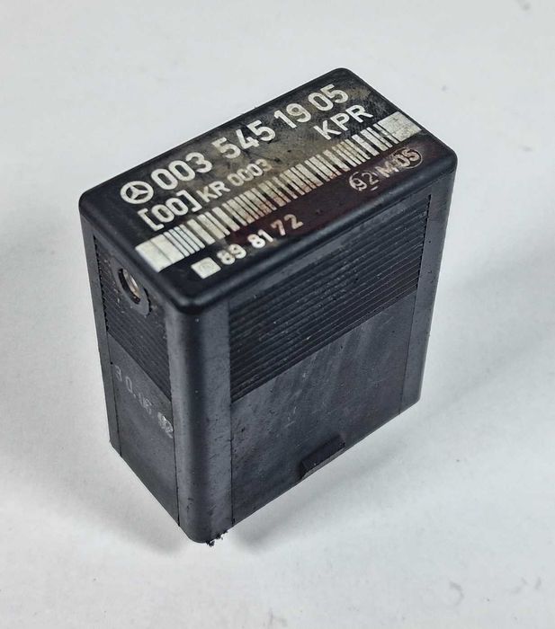 Реле Бензинова Помпа Мерцедес 124 190 Mercedes