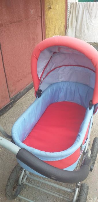 Продам детскую коляску