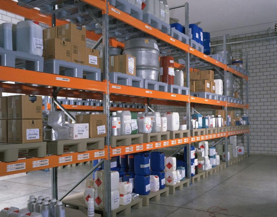 Rafturi metalice pentru depozitare paleti