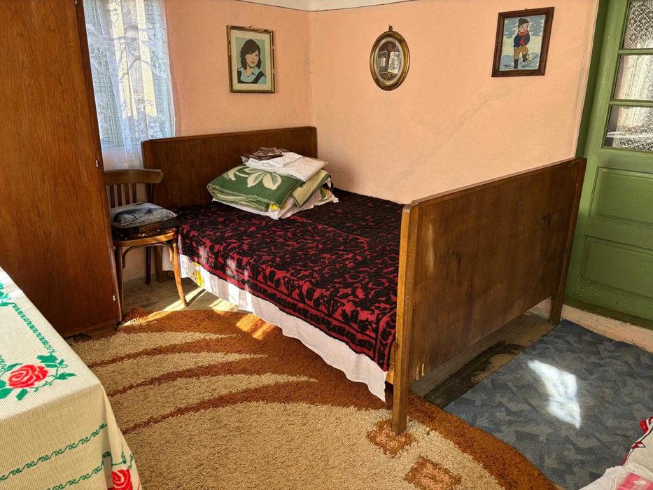 Casă Bătrânească De Vanzare!