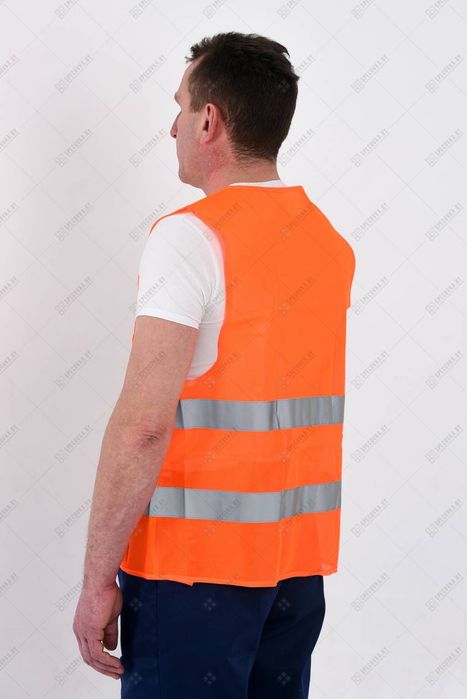 Продам сигнальную жилетку