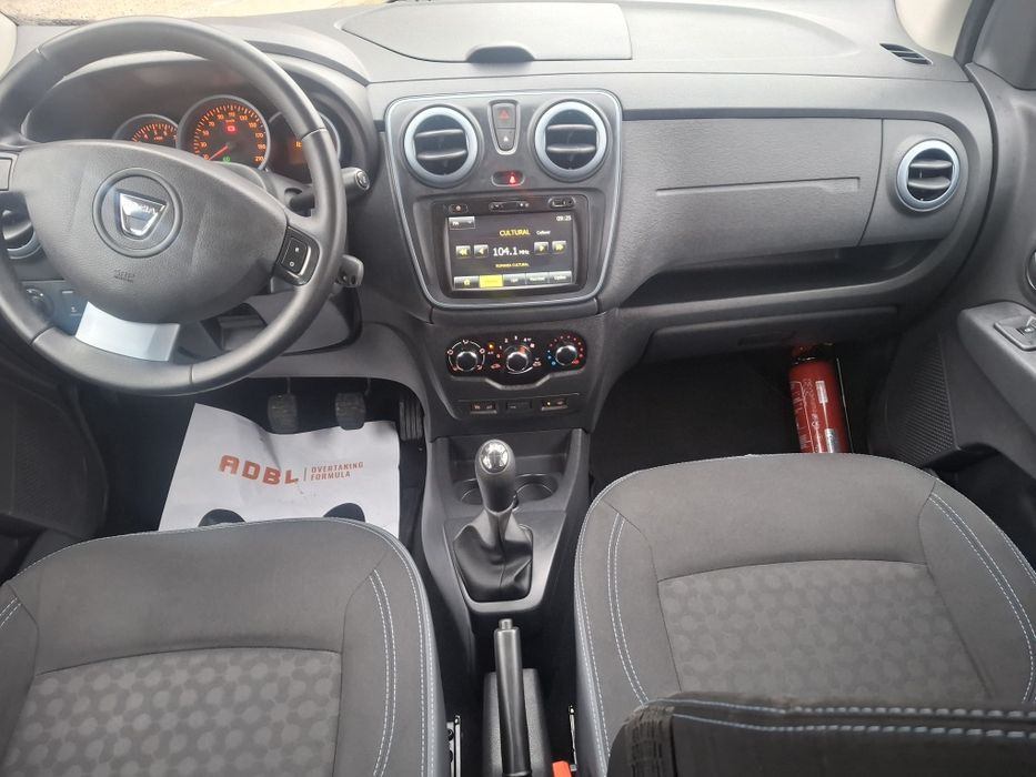 Dacia lodgy stepway 2015 benzina Jante  Navigație Rate fixe cu Buletin