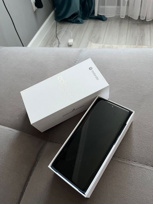 Продам сотовый тел новый