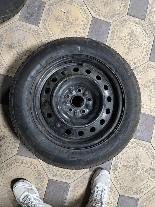 комплект зимних шин