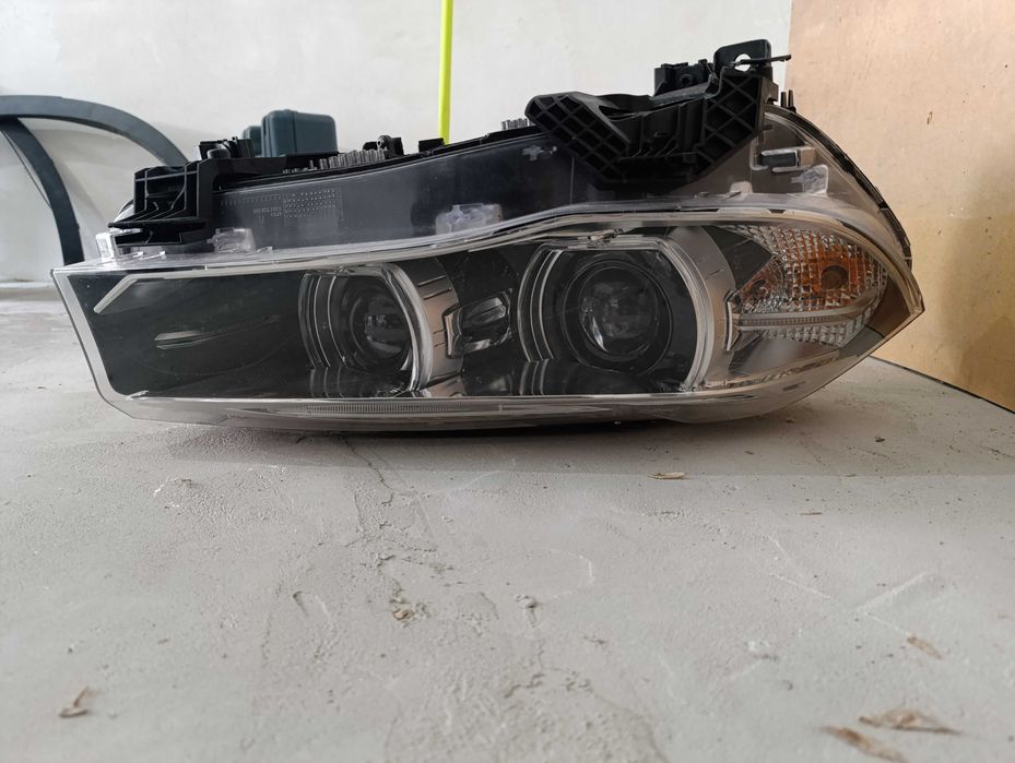 Дясен фар за Bmw X5 F15