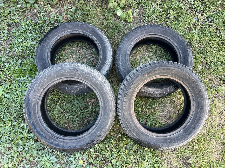 Комплект зимних шин 185/65/15