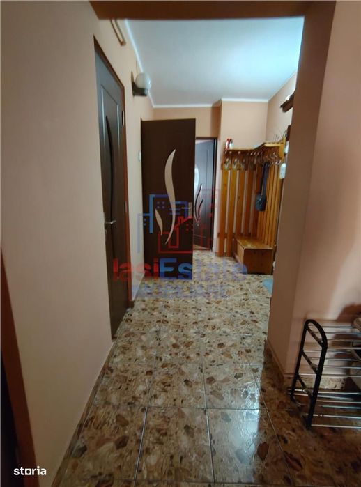 Camera de inchiriat in Apartament cu 3 camere decomandat cu 2 bai