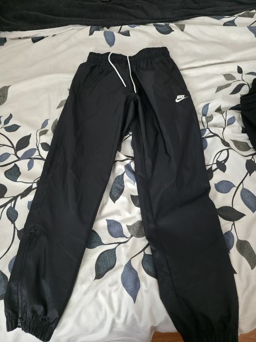 Pantaloni Nike din fâș