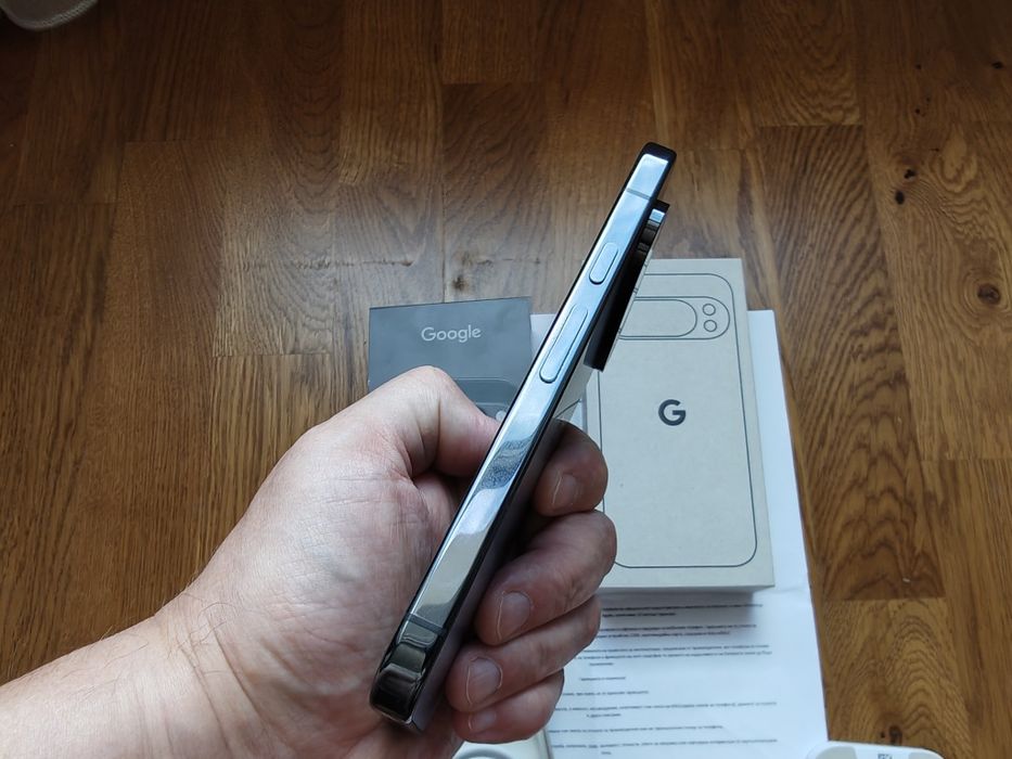Google Pixel 10 Pro 16GB RAM 256GB Obsidian. 2 Години гаранция.