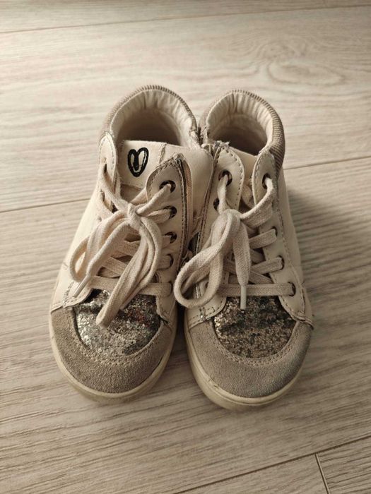 Bocanci fetita Zara 25 numar