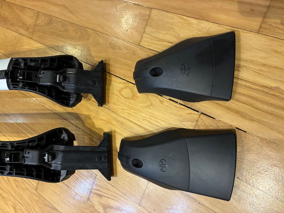 Toyota OEM original roof racks, релси за покрив на кола
