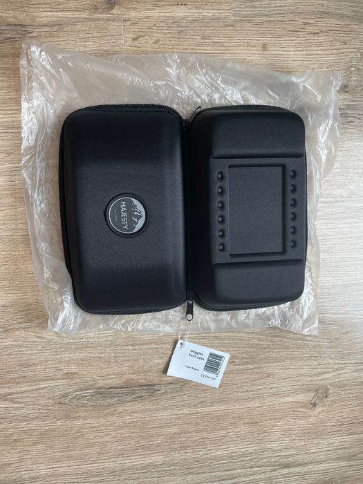 Твърд калъф кейс за ски маска очила