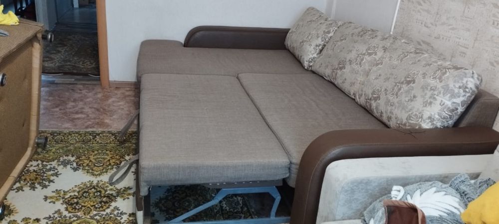 Продам диван,угловой