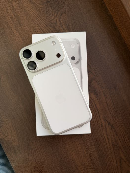 iPhone 17 Pro • 256 ГБ • 97% АКБ