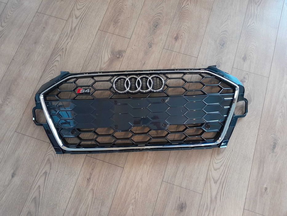Grila bara fata audi A4 S4 B9 fabricatie 2019 _ 2024 cod 8W0853651