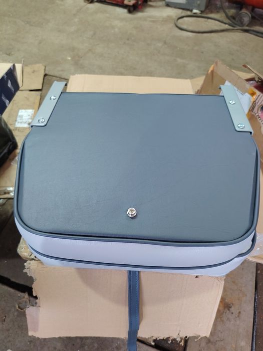 Сиденье для катера лодки