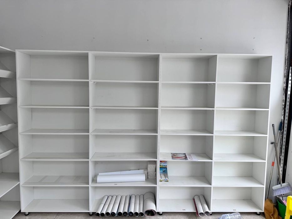 Стеллажи белые для магазина из МДФ
