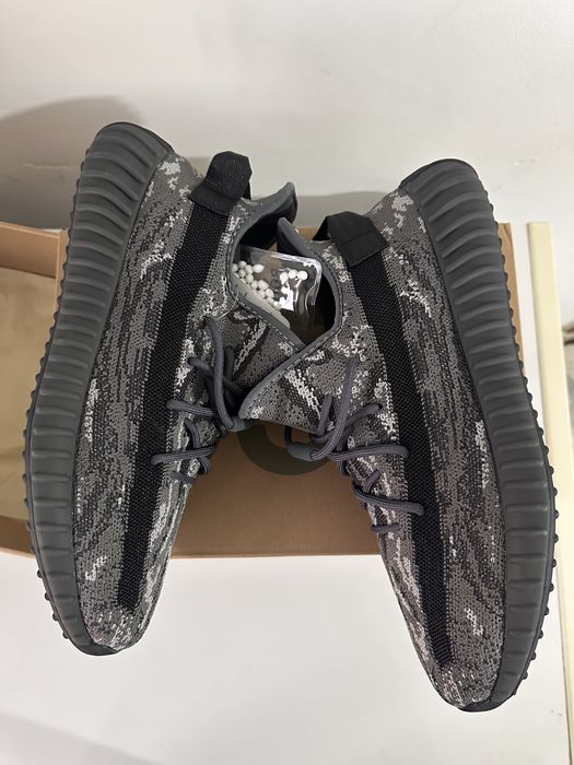 Adidas Yeezy v2 Dark Salt marimea 45 si 41